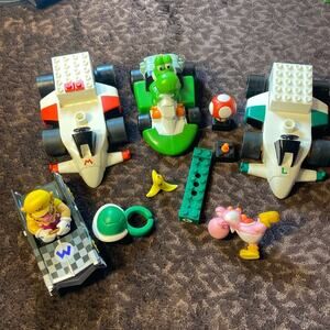 Mario‎ Kart  random pieces